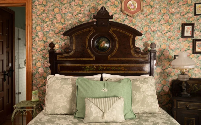 The Dempsey Manor Bed & Breakfast Inn