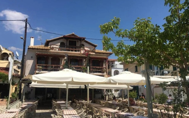 Sybota Seaside Retreat - Chique Marina Loft