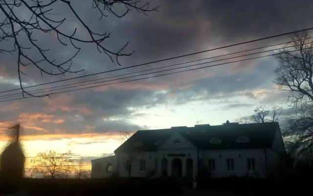 Dwór na Wichrowym Wzgórzu