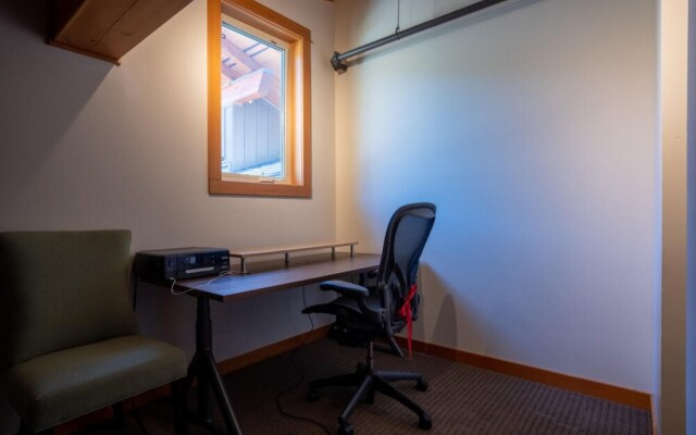 Kookaburra Lodge #401 By Bear Country