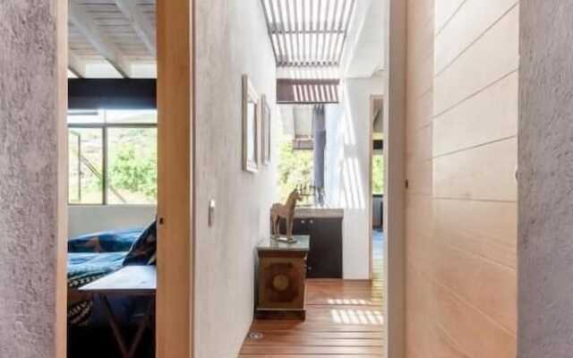 Casa Azul Lakeview Terrace Retreat in Avándaro