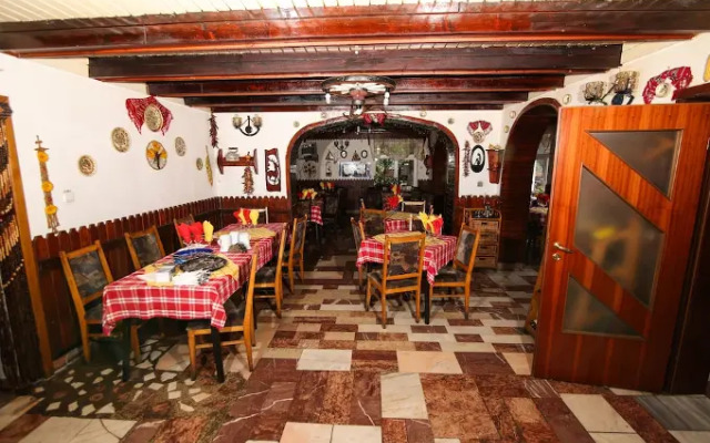Hanul Cotul Donului
