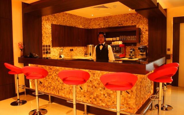 Samaya Suites