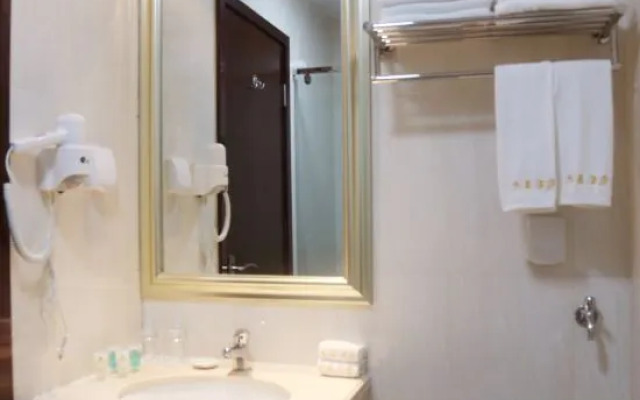 Yilong Apartment