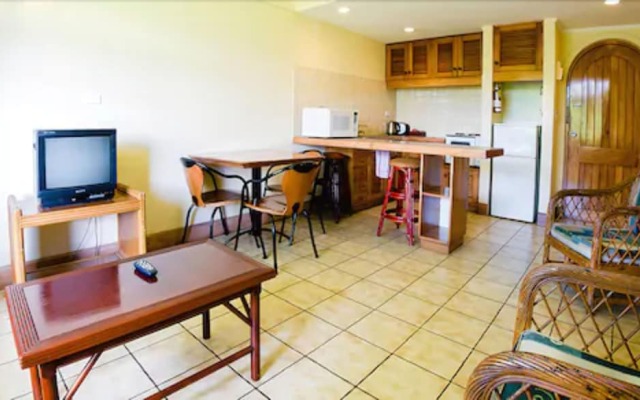 Tonoa Apartments