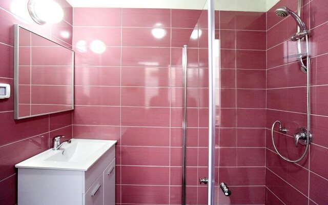 Little Tel-Aviv Hostel