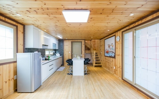 Chukryeong Mt view pension