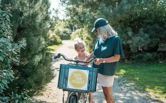 Kidz Lodge in Zon Zee Strand With Play Area