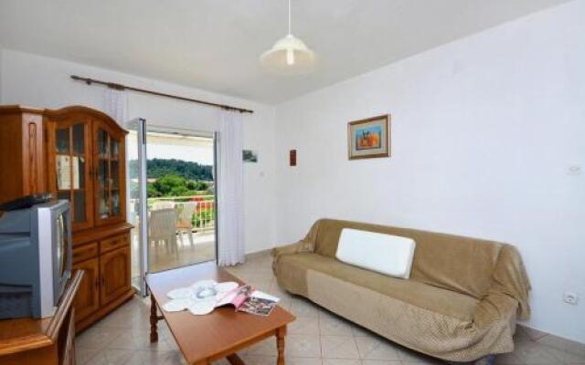 2-Bedroom Apartment With Seaview 3558-2