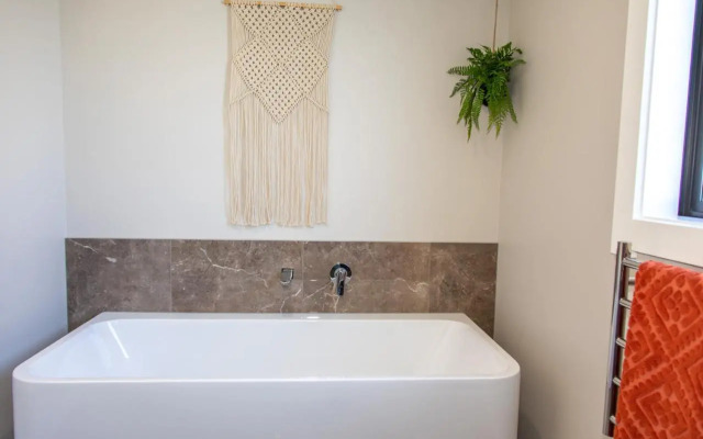 New Arrowtown Home, Complete comfort