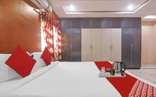 OYO Royal Stay Near Mantra Mall