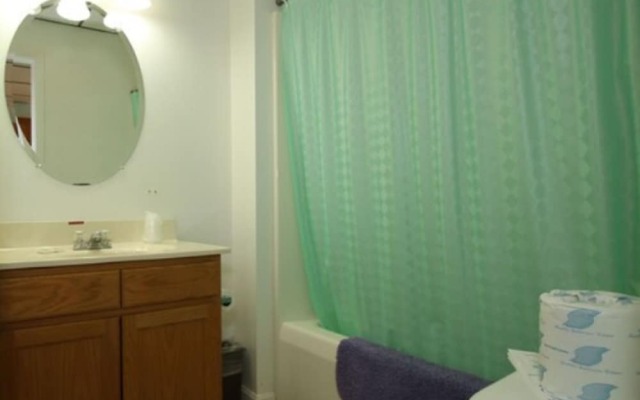 Biarritz Motel & Suites