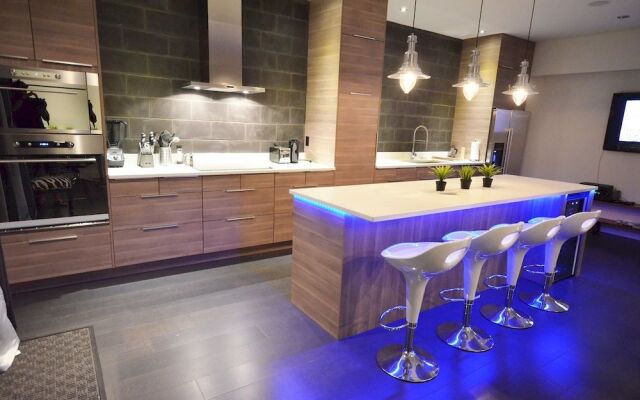 MTLVacationRentals - The Penthouse