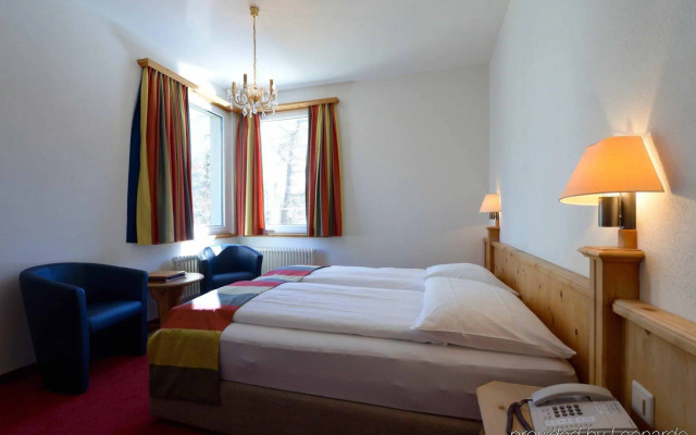 Hotel Waldhaus am See