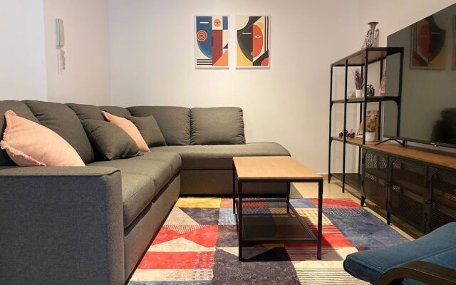 Grays Hostel By Haly