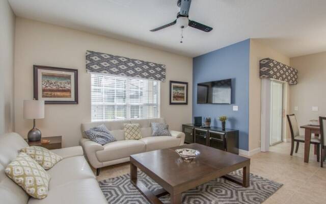 Fully Equiped 4 Bedroom Villa