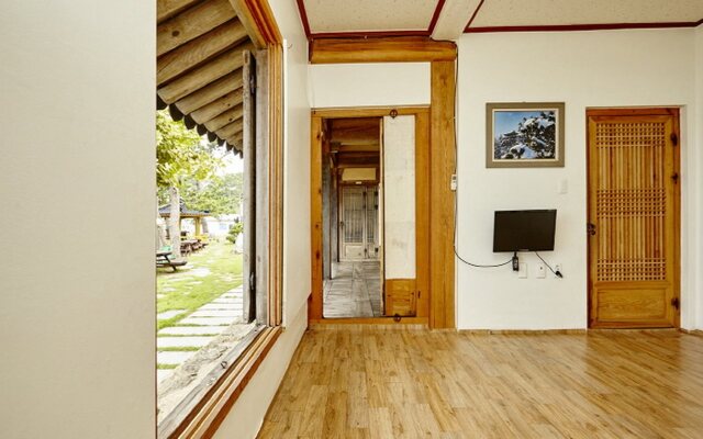 Mokpo Island Hanok Guesthouse