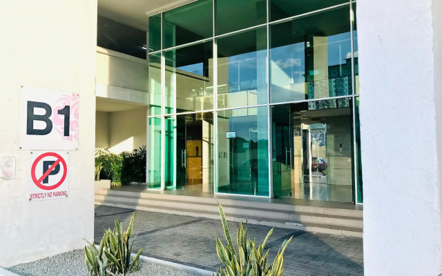 R&F Princess Cove by StayHere - 3BR