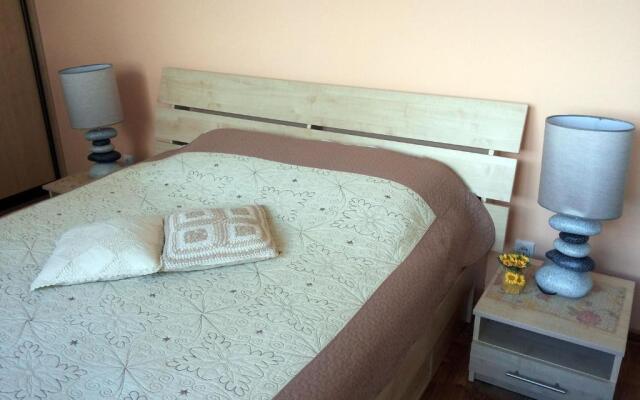 ANTONIO APARTMEnT