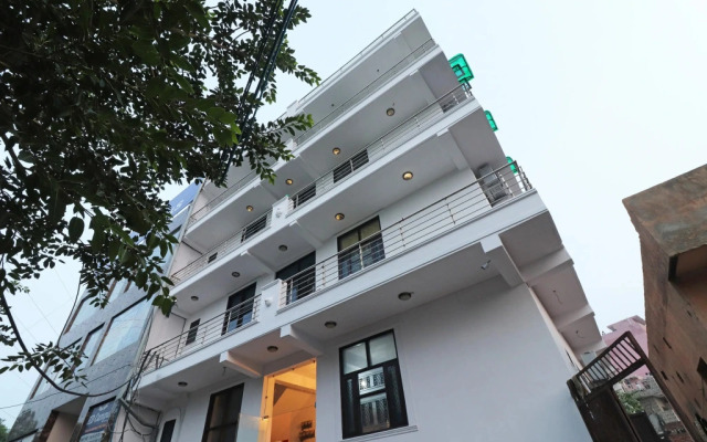 Hotel Signature Village by OYO rooms