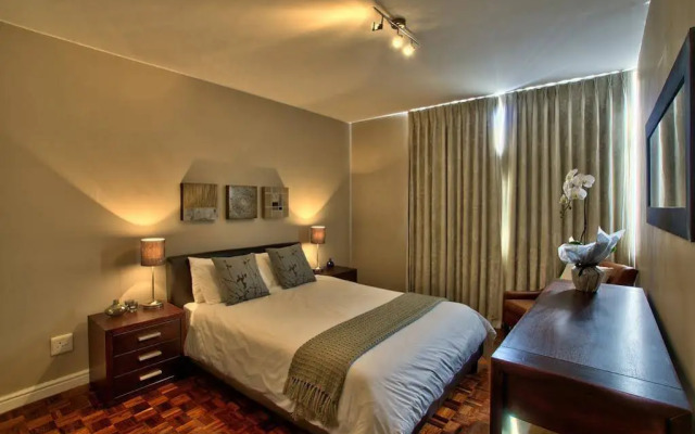 437 St Martini Gardens