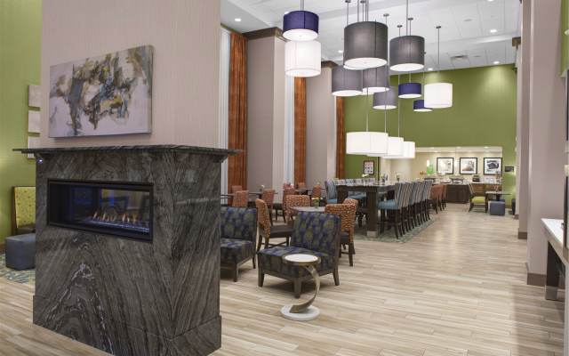 Hampton Inn & Suites Seattle/Renton