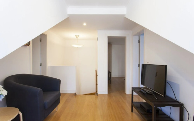 Santa Justa Suite by Homing