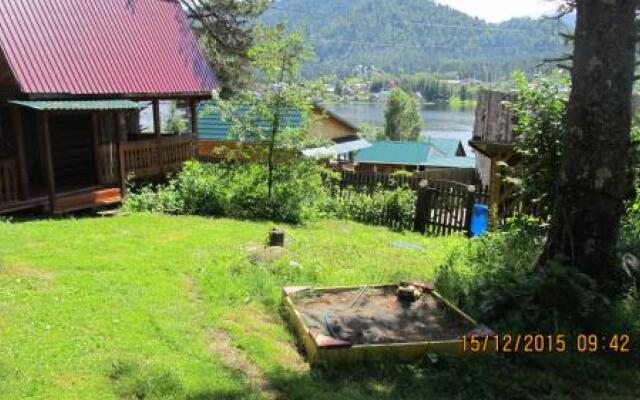 Guest House Kedroviy Dvorik