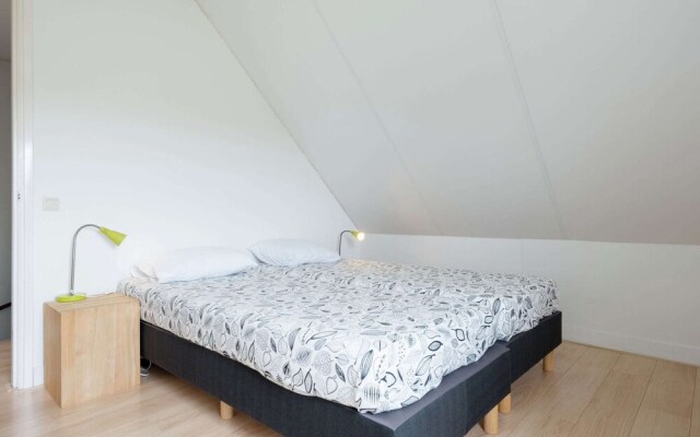 Cozy Holiday Home in Hollandscheveld with Forest Nearby