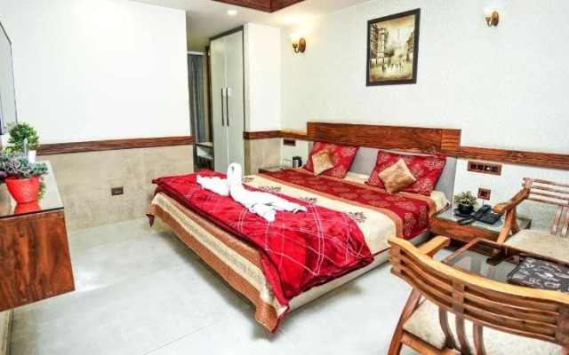 Mayur Hotel Bar And Restaurant