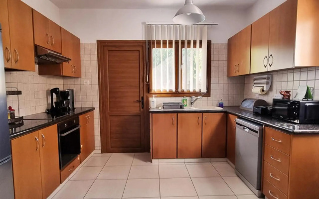 Shanti Paphos Holiday House