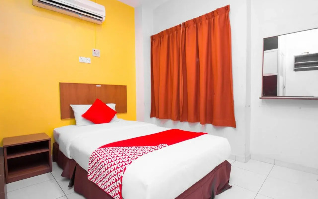 OYO 582 Hotel Walk Inn