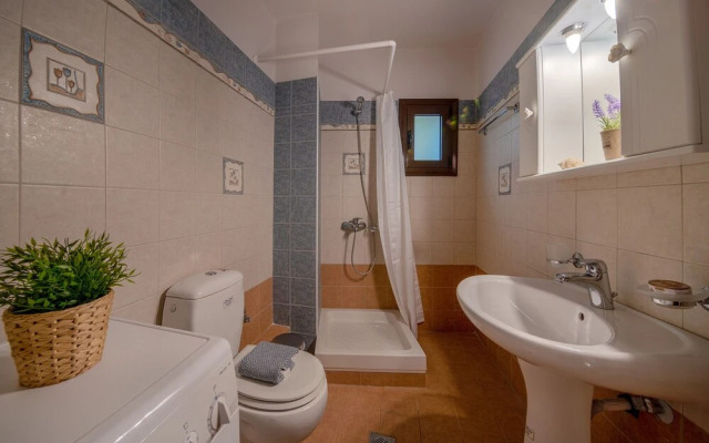 Nostos Villa - 50 m2 pool 2 km from the Beach