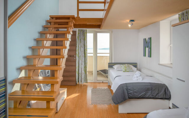 Three-Bedroom Holiday Home in Senj