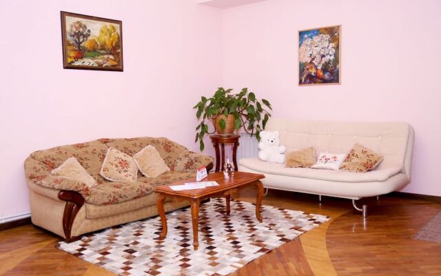 Amiryan Apart And Tours