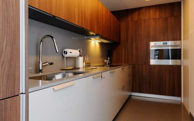 Luxurious 1BR With Panoramic View