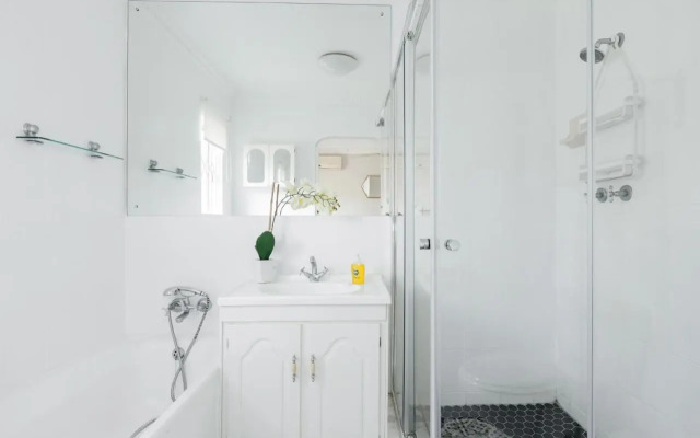 Banana palm luxury cottage