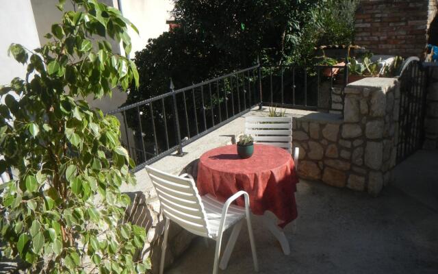 Ruka - Free Barbecue - A2