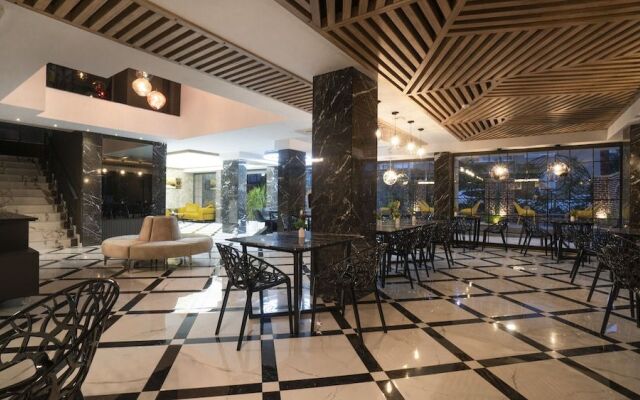Estera Hotel & Spa