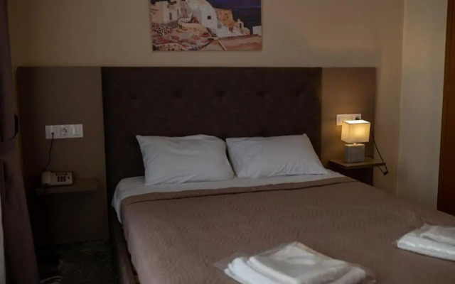Ekavi Hotel