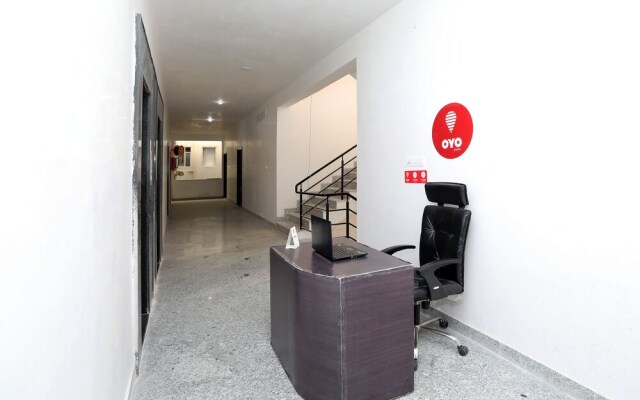 OYO 10064 Home Bright 3BHK Gulabh Bagh