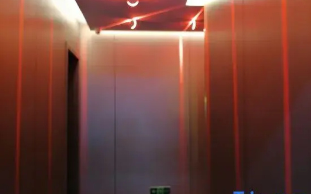 Lingshou Week Eight Themed Hotel