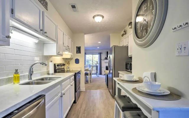 Modern Townhome w/ Deck & Golf Course Views!