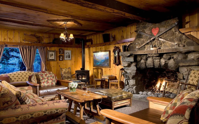 Tamarack Lodge and Resort