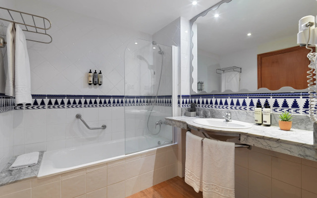 H10 Mediterranean Village