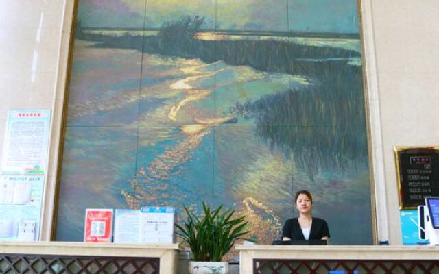 Hongzehu Jinjiuling Hotel