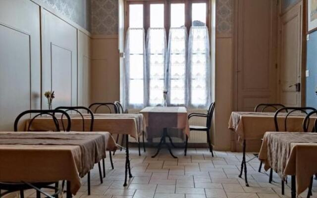 L'Entrée Chambres et Table d'Hôtes