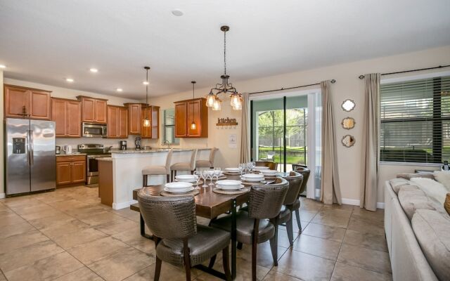 7 Bdrm5ba Spa, Game Room and Theater