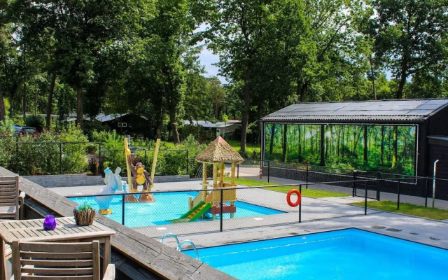 Bunglow With Pool in Hoenderloo