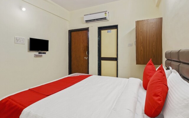 Oyo 42962 Alok Hotel